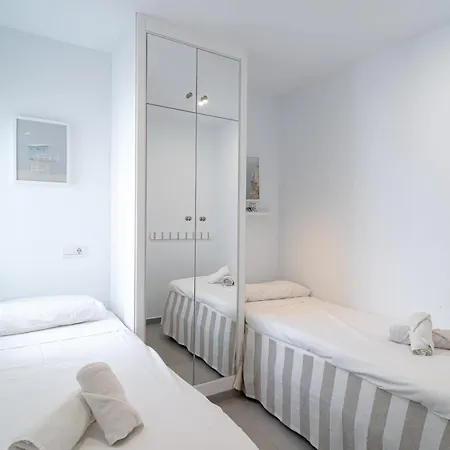 Апартаменти Tuhillo E1 Seaview Casasol Нерха