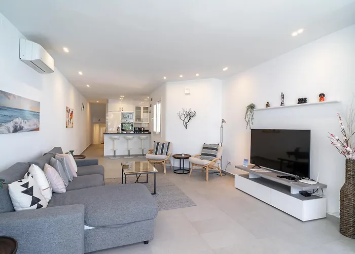 Tuhillo E1 Seaview Casasol Apartment *